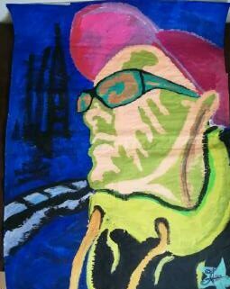 Zeigt einen Mann mit Brille und Cappy von der Seite . Die Farben machen das Bild surreal